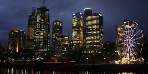 Melbourne CBD and the Yarra River at dusk